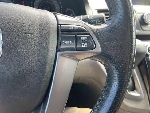 Used 2014 Honda Odyssey EX-L image 16