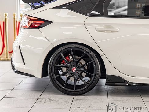 Used 2024 Honda Civic Type R image 10