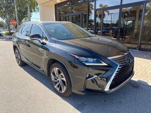 Used 2019 Lexus RX 350L Luxury w/ Cold Area Package (CT) FWD image 1