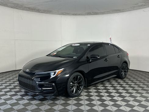 Used 2025 Toyota Corolla SE FWD image 7