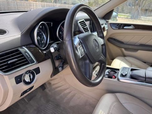 Used 2016 Mercedes-Benz GL 450 4MATIC image 43