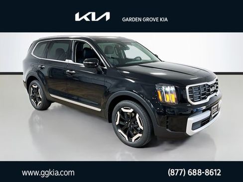 New 2025 Kia Telluride S image 1