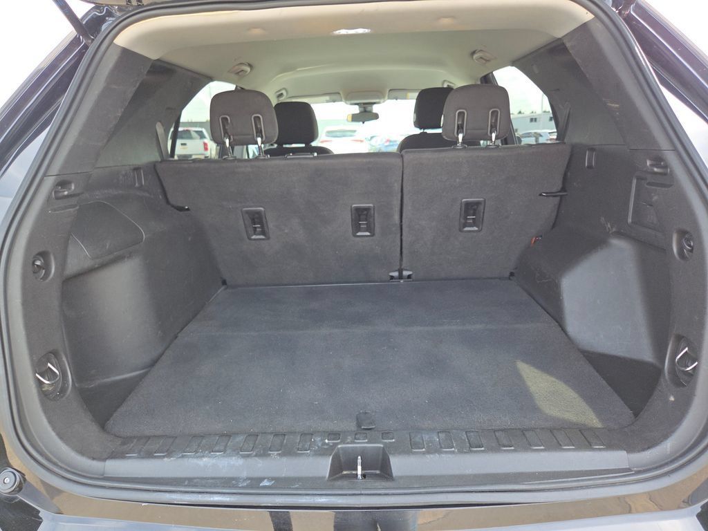 Used 2020 Chevrolet Equinox LT FWD image 24