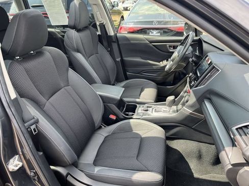 Used 2023 Subaru Forester Premium AWD/4WD image 27