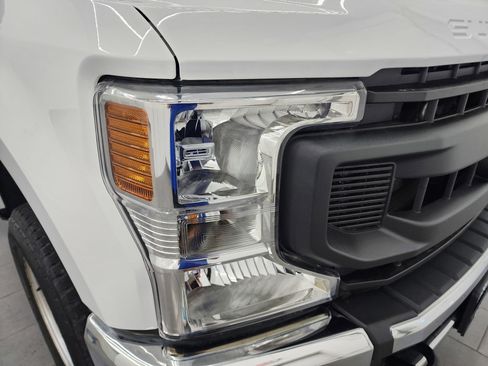 Used 2022 Ford F350 XL w/ Power Equipment Group image 21