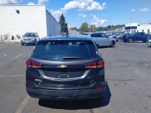 Certified 2022 Chevrolet Equinox LS image 4