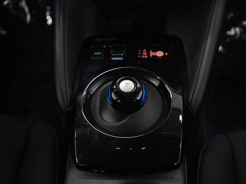 Used 2025 Nissan Leaf SV Plus FWD image 17