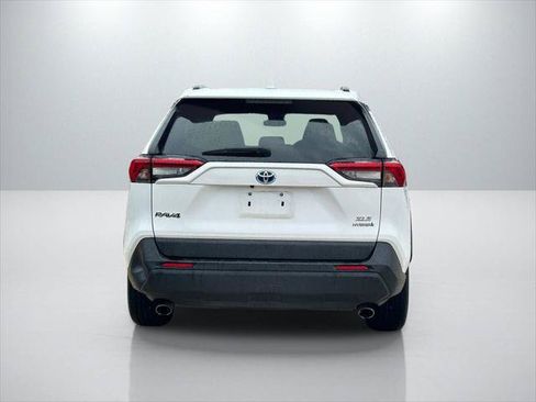 Certified 2021 Toyota RAV4 XLE w/ Convenience Package AWD/4WD image 6
