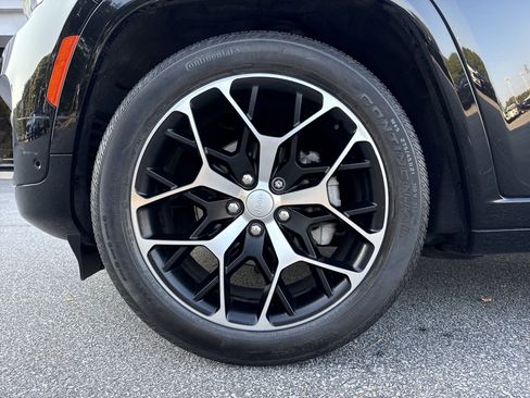 Used 2022 Jeep Grand Cherokee Summit image 13