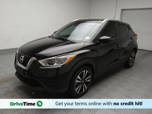 Used 2020 Nissan Kicks SV FWD image 1