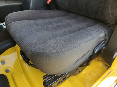 Used 2004 Jeep Wrangler 4WD image 20