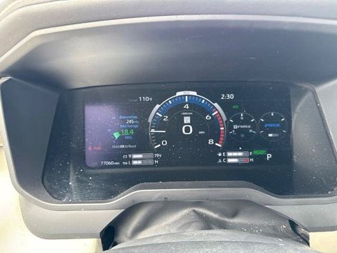 Used 2023 Toyota Sequoia Capstone AWD/4WD image 6