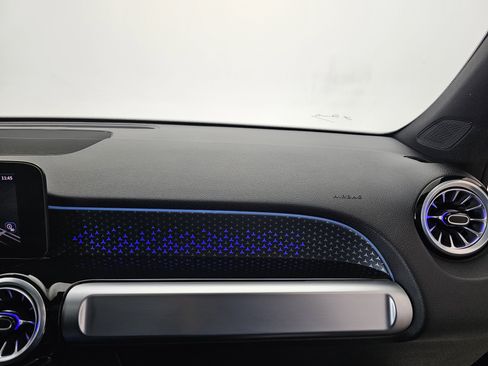 Certified 2025 Mercedes-Benz GLB 250 4MATIC image 14