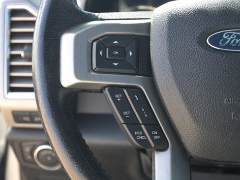 Used 2015 Ford F150 Platinum w/ Equipment Group 701A Luxury AWD/4WD image 21