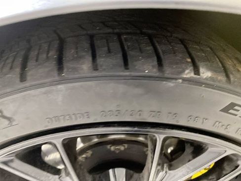 Used 2019 Chevrolet Corvette Z06 RWD image 17