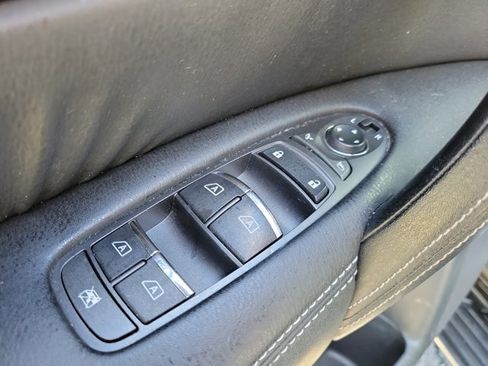 Used 2020 Nissan Armada SL w/ Premium Package image 23