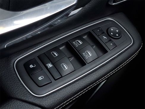 Used 2022 RAM 1500 Laramie image 15