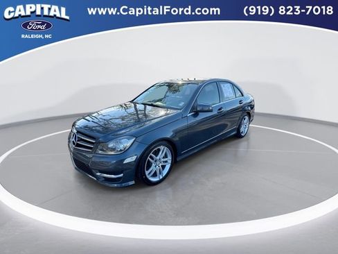 Used 2014 Mercedes-Benz C 250 Sedan image 4