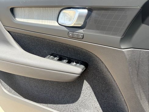 New 2026 Volvo XC40 B4 Core w/ Protection Package Premier image 15