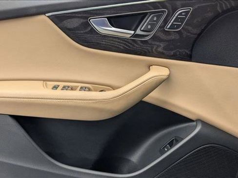 Used 2023 Audi Q8 Premium Plus w/ Premium Plus Package image 12