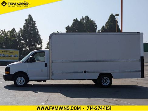 Used 2012 GMC Savana 3500 image 4