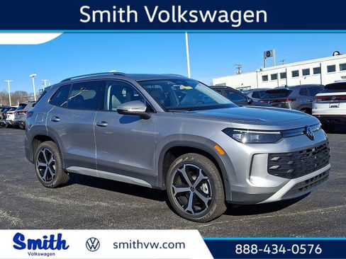 New 2026 Volkswagen Tiguan SE image 1