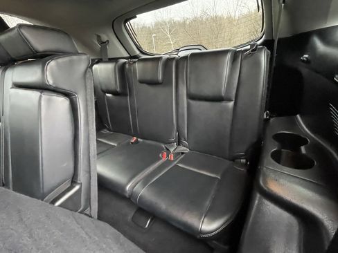 Used 2019 Toyota Highlander XLE image 24