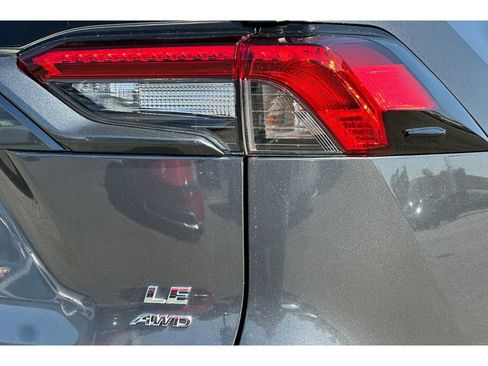 Certified 2024 Toyota RAV4 LE AWD/4WD image 32