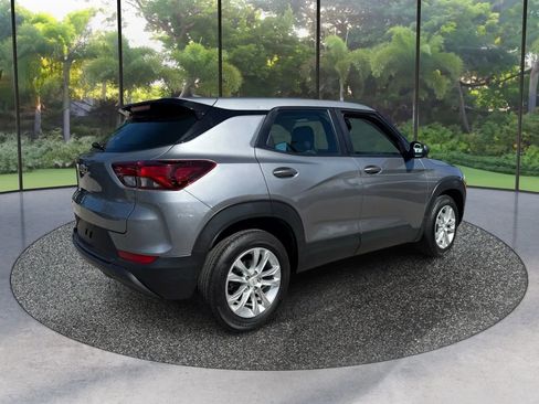Used 2023 Chevrolet TrailBlazer LS FWD image 5