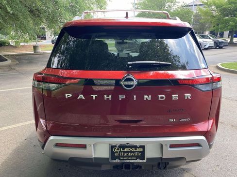 Used 2024 Nissan Pathfinder SL w/ SL Premium Package AWD/4WD image 3
