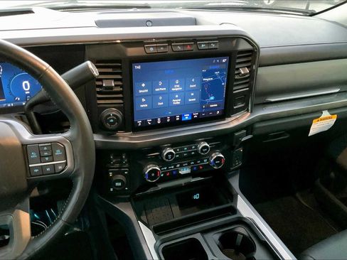 Certified 2024 Ford F250 Lariat w/ Lariat Ultimate Package image 6