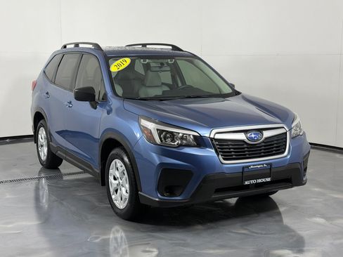 Used 2019 Subaru Forester w/ Alloy Wheel Package AWD/4WD image 3