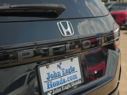 Used 2023 Honda Pilot EX-L image 8