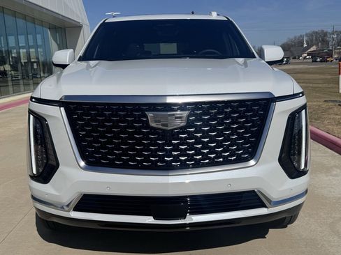 New 2026 Cadillac Escalade ESV Luxury w/ LPO, Radiant Package image 8