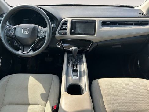 Used 2019 Honda HR-V EX image 10