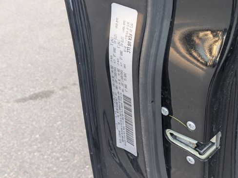 Used 2019 Jeep Cherokee Trailhawk image 16