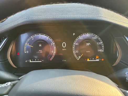 New 2025 Jeep Grand Cherokee Limited w/ Black Appearance Package image 17