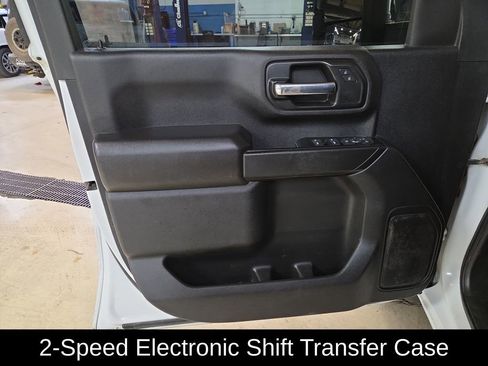 Used 2022 GMC Sierra 2500 Pro w/ Convenience Package image 11