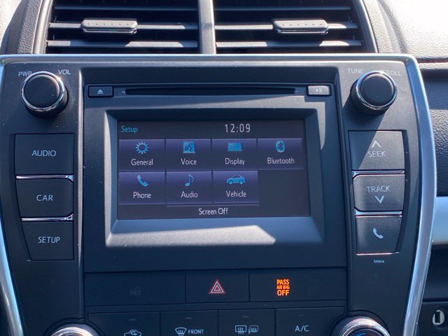 Used 2017 Toyota Camry SE FWD image 11