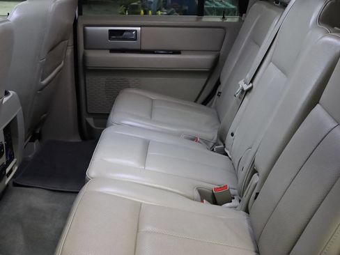Used 2013 Ford Expedition Limited image 24