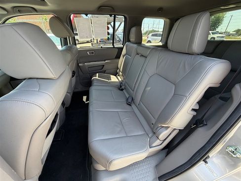 Used 2014 Honda Pilot Touring image 16