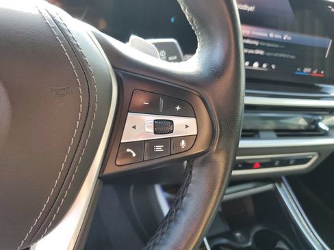 Used 2025 BMW X5 xDrive50e AWD/4WD image 27