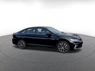 Used 2025 Volkswagen Jetta SE video 2