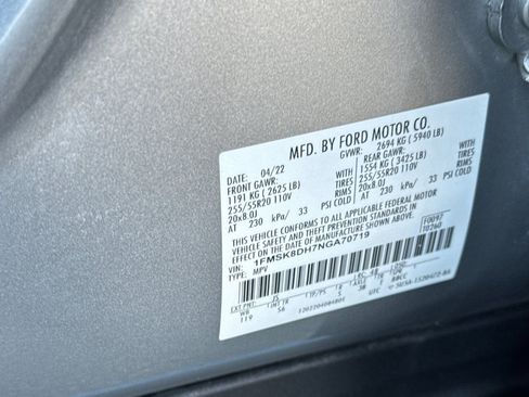 Used 2022 Ford Explorer XLT w/ Equipment Group 202A image 31