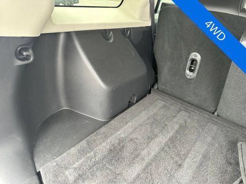 Used 2017 Jeep Patriot High Altitude AWD/4WD image 28