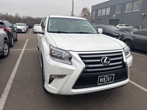 Used 2019 Lexus GX 460 image 7