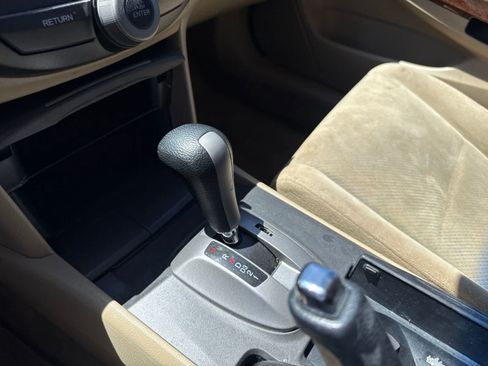 Used 2012 Honda Accord EX image 26