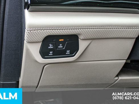Used 2026 Volkswagen Atlas SE FWD image 32