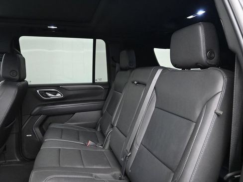 Used 2024 Chevrolet Suburban LT w/ LT Signature Plus Package RWD image 14