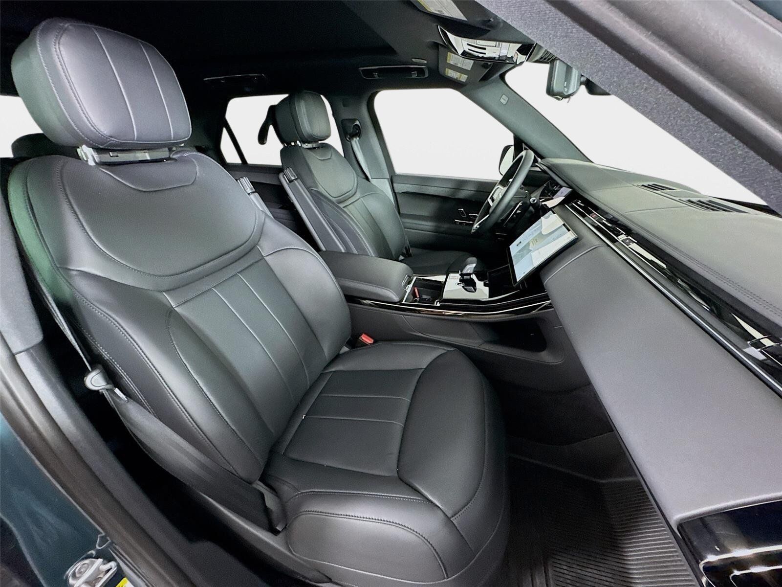 New 2026 Land Rover Range Rover Sport SE AWD/4WD image 30